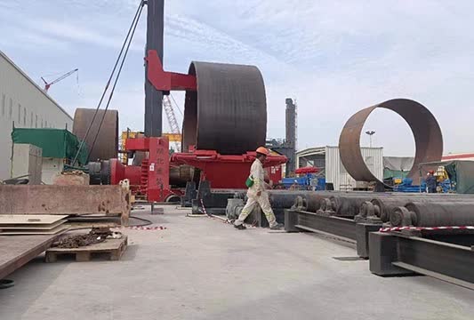 用于海上風(fēng)力發(fā)電項(xiàng)目的重型卷板機(jī)-Lamprell UAE